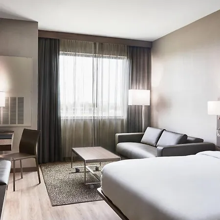 Ac Hotel By Marriott Miami Airport West/Doral